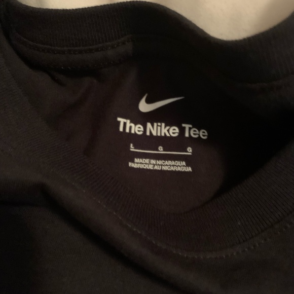 Nike Tee - Picture 5 of 5
